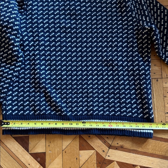 L.L. Bean Norwegian Lambswool Blue and White Crewneck Sweater- Women’s - Picture 12 of 12